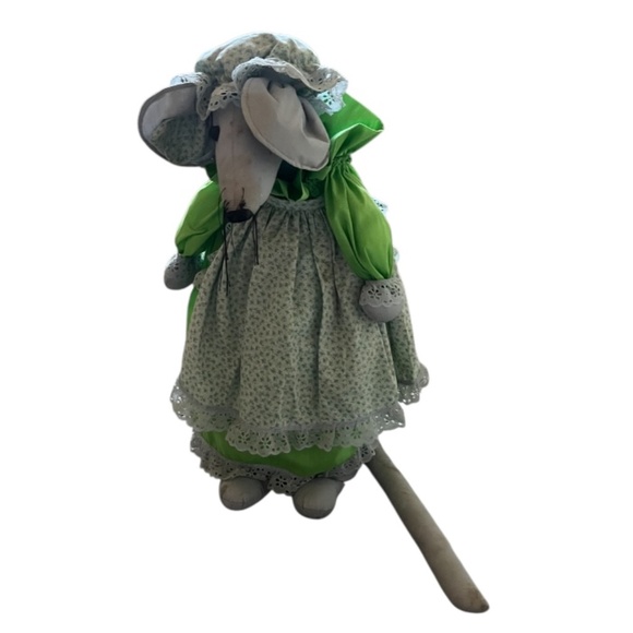 Baker Mouse Critter | Primitives By Kathy Vintage Handmade Southern Belle Dressed Mouse‎ With Bonnet Apron Doorstop 22\